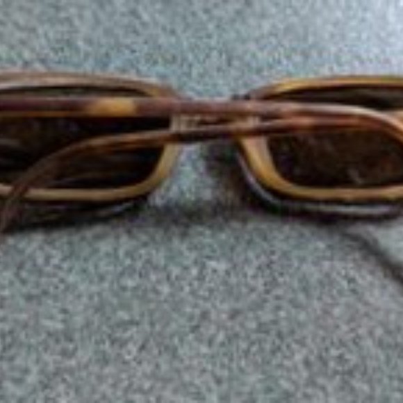 10% OFF - Vintage GUESS Plastic Eyeglass Frames with Clip-on Sun Shades c 1990s - Picture 10 of 14